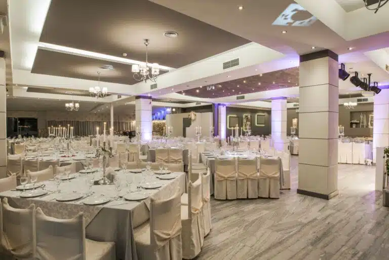 Αίθουσα Grand