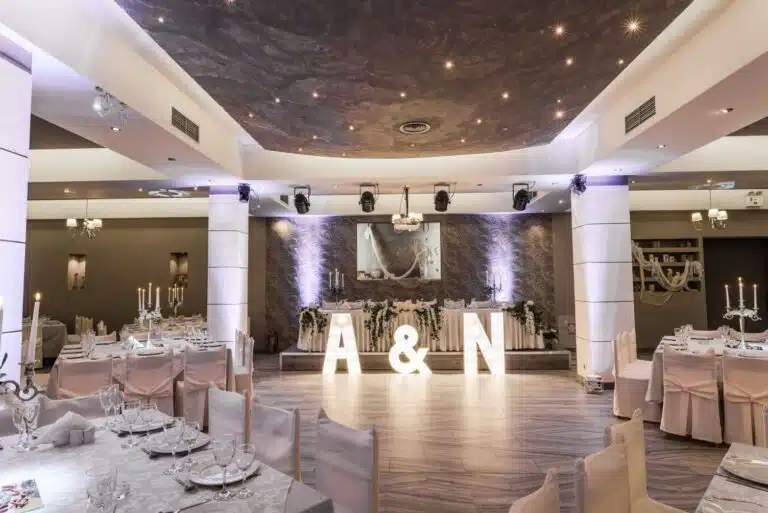 Αίθουσα Grand